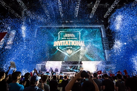 LPL春季赛季后赛：全华班爆冷无缘四强，许哥状态火热剑指夺冠-小艾电竞